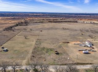 41106 Mitchell Bend Ct, Granbury, TX 76048