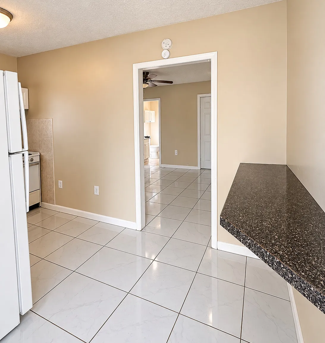 1 bed, 350 sqft, $1,200 — Photo 1