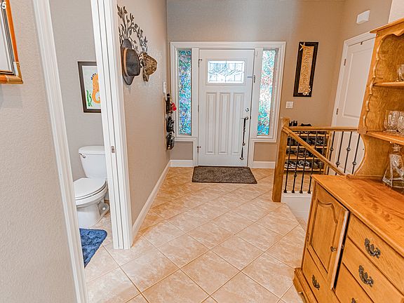 4th image of 2278 NE Hotspur Ln