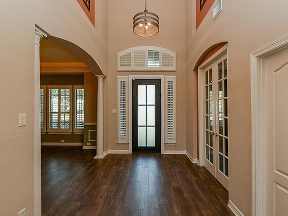 4th image of 17311 Pinecreek Hollow Ln