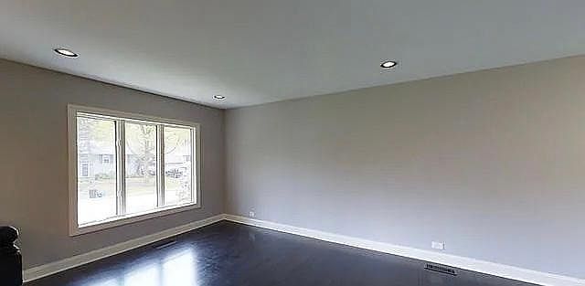 1st image of 7664 Catalpa Ave