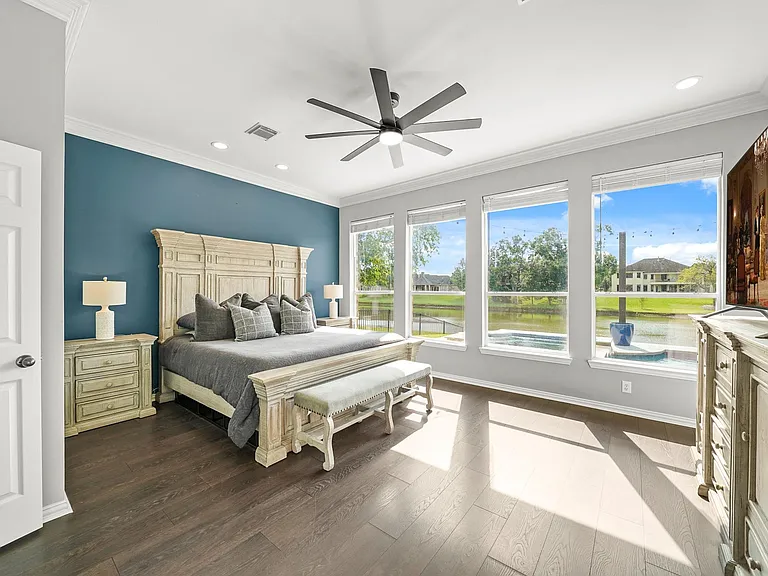 4703 Oxbow Cir W — Photo 22