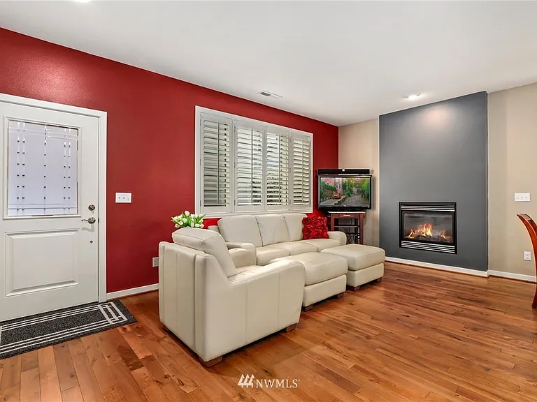 1326 158th Pl SW — Photo 10