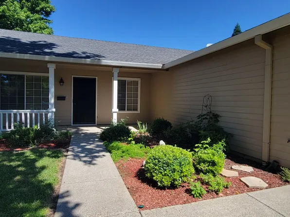2154 Hemingway St, Redding, CA 96003