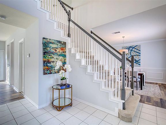 3rd image of 2704 Winterlake Dr