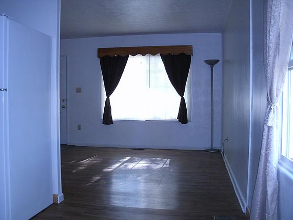 5th image of 1870 Drake Dr