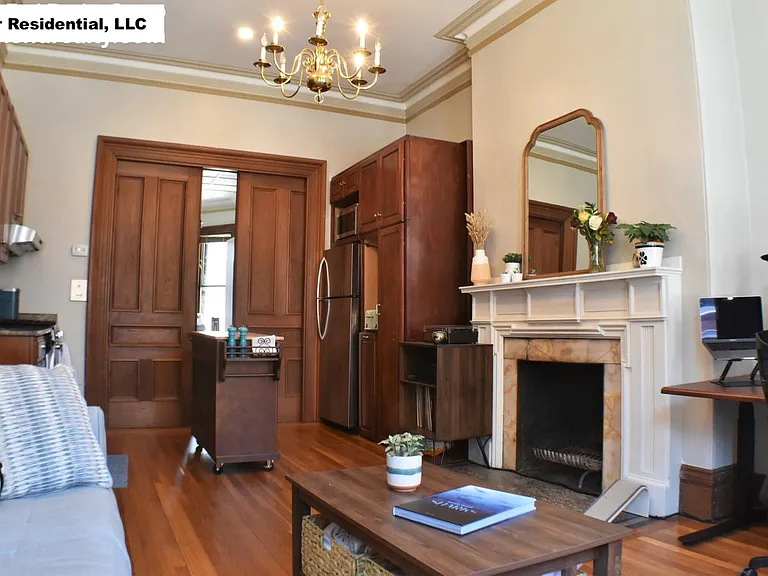 31 Fairfield St #2 — Photo 4