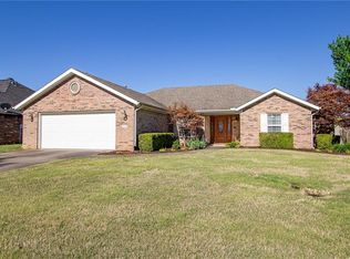 320 Center Dr, Lowell, AR 72745