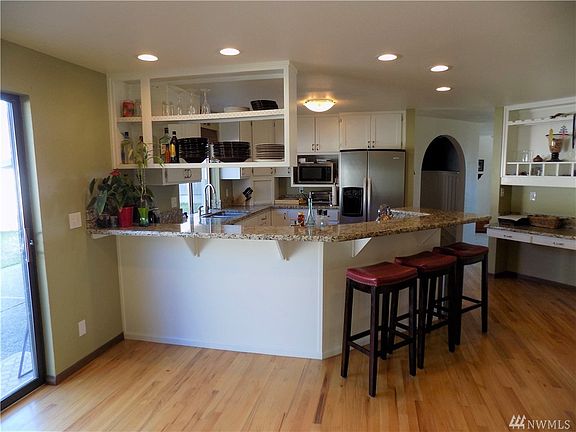 2nd image of 3426 N Narrows Dr