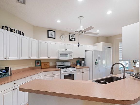 4th image of 4277 Woodhall Cir #4277