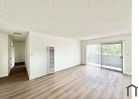 305 E Plymouth St #4 — Photo 2