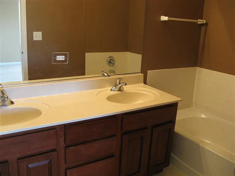 14514 Thomas Jefferson Dr — Photo 11