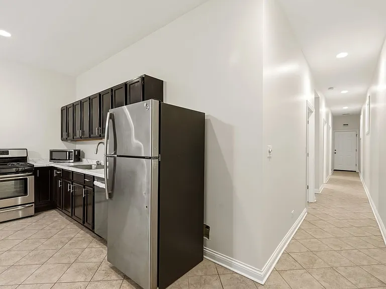 938 N Washtenaw Ave #G — Photo 6