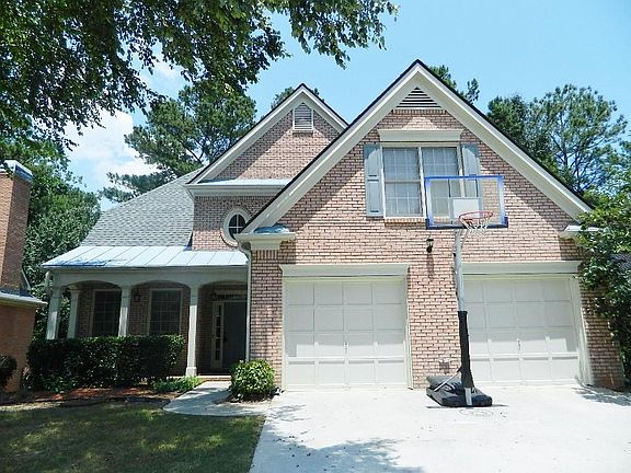2nd image of 900 Park Lane Ct