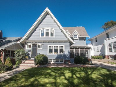 2506 E Menlo Blvd, Shorewood, WI, 53211
