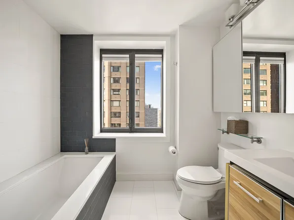 52 East End Avenue image 10 of 13