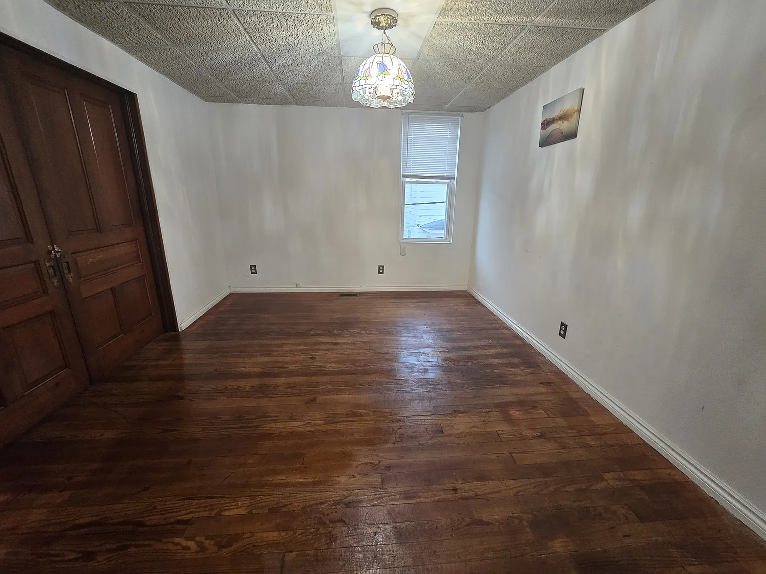 3 bed, $1,050 — Photo 3