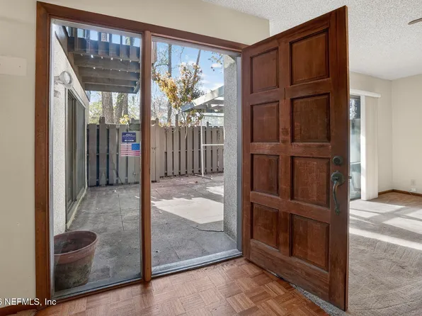 10519 BIGTREE Circle E, Jacksonville, FL 32257