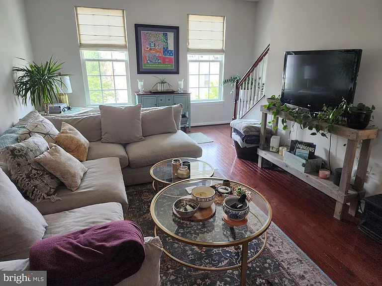 4517 Foster Ave — Photo 8