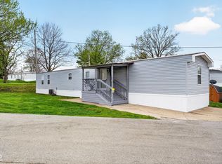 182 Echo Lake East Dr, Mooresville, IN 46158