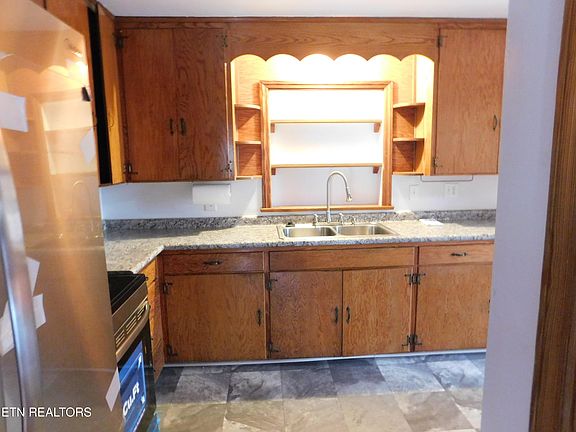 4th image of 2525 Belt Rd