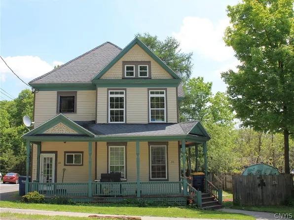 22 Warren St, Tully, NY 13159