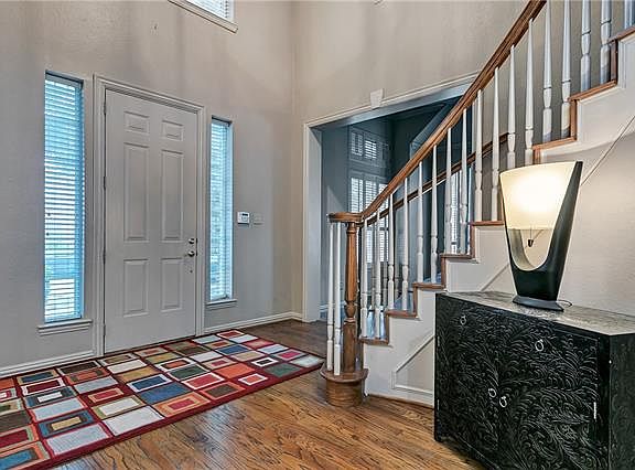 3rd image of 3817 Nash Ln