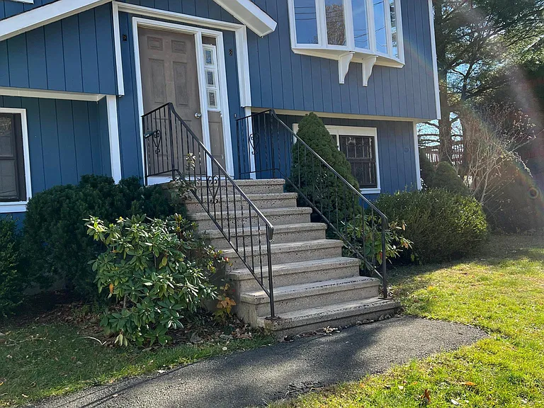 109 Platt Ave — Photo 3