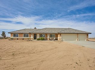 7210 Lindero Rd, Phelan, CA 92371