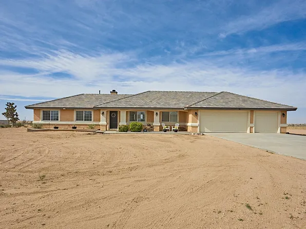 7210 Lindero Rd, Phelan, CA 92371