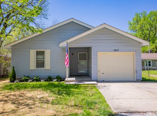 1917 S Hampton Ave, Springfield, MO 65807