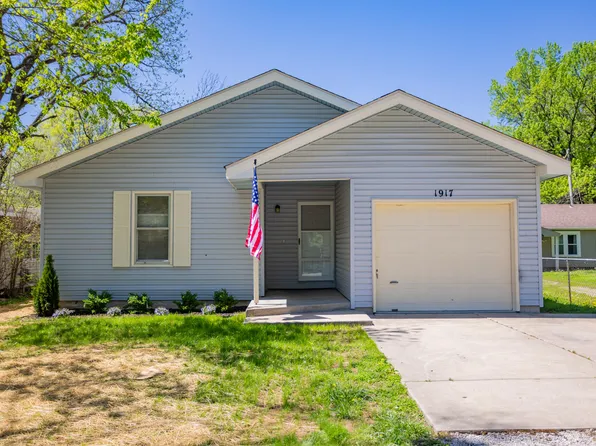 1917 S Hampton Avenue, Springfield, MO 65807