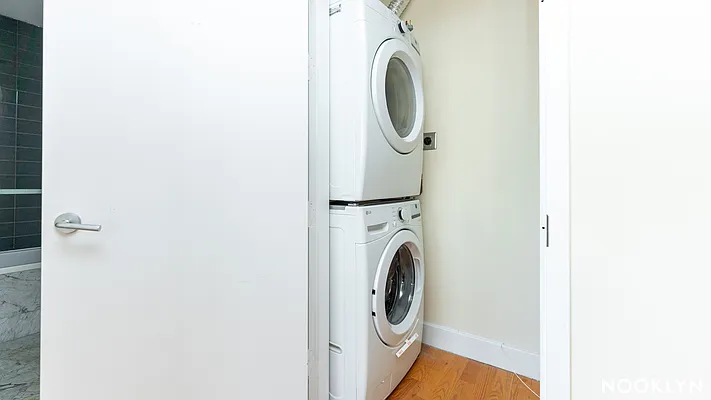 Rented by Nooklyn NYC LLC | media 31