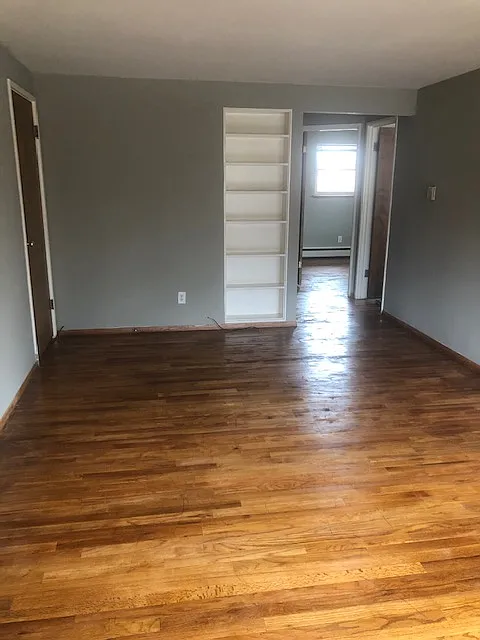 2 bed, 905 sqft, $1,350 — Photo 2