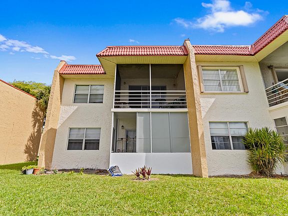 3rd image of 132 Lake Carol Drive