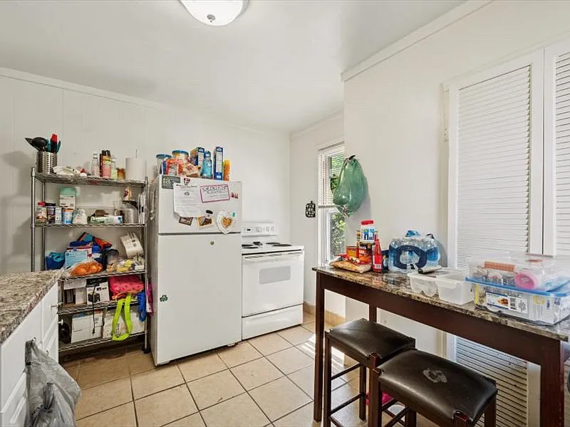 2 bed, 900 sqft, $1,150 — Photo 3