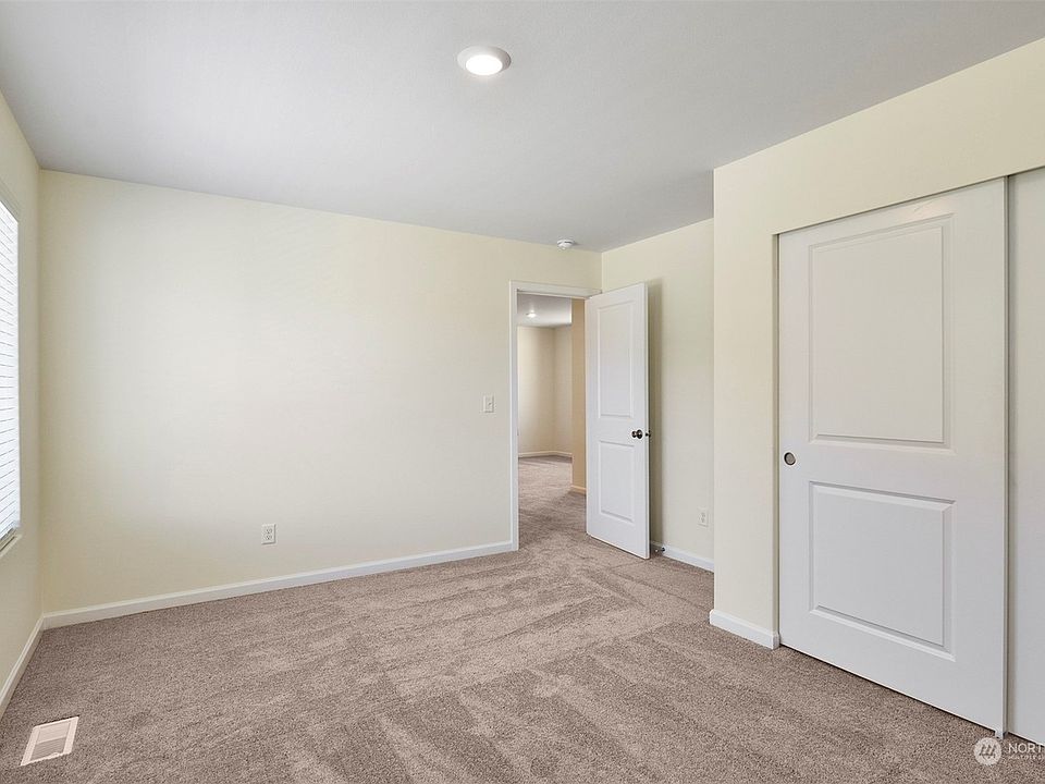 1st image of 6424 121st Ave E