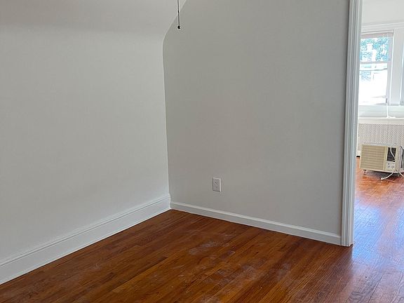 4th image of 4739 192nd St Floor 2