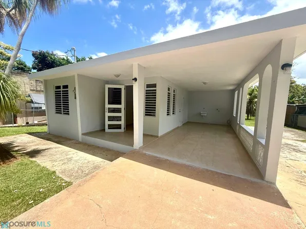 164 Calle Cristal, Isabela, PR 00662