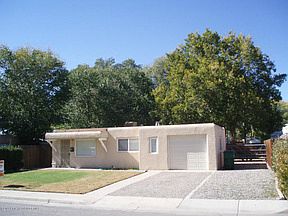 1st image of 209 El Paso Dr