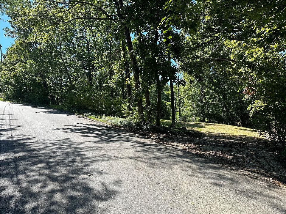 2nd image of 1837 Bach Ave