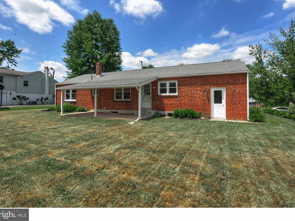 2nd image of 2322 Rhoads Rd