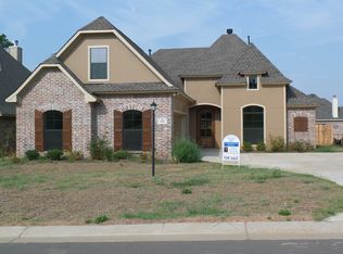 375 Wood Springs, Bossier City, LA 71111