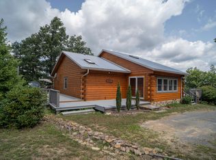 816 Foxfire Way, White Sulphur Springs, WV 24986