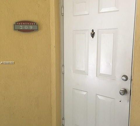 2nd image of 10902 NW 83rd St