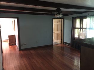 22 Nestingrock Ln, Levittown, PA 19054