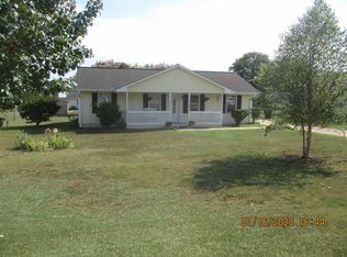 301 Crest Dr, Inman, SC 29349