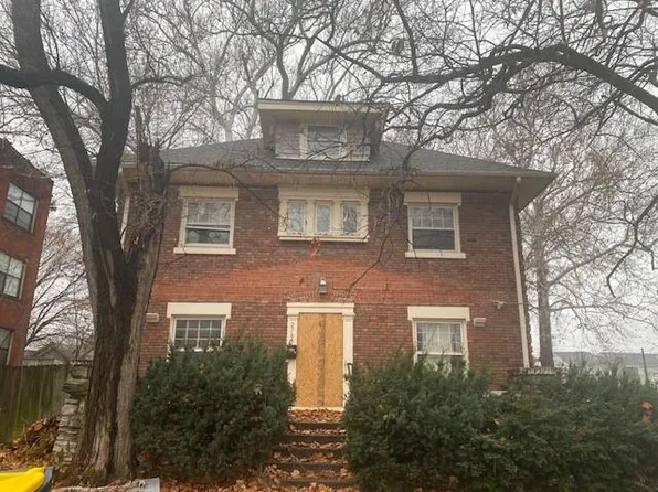 2708 Tracy Ave, Kansas City, MO 64109