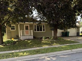 15 Edward Ave, Edgerton, WI 53534