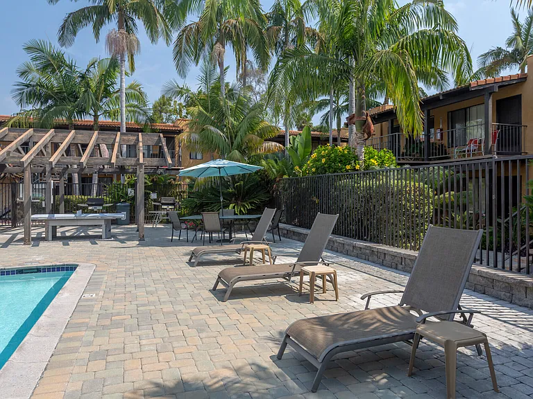 Casa Vista Apartment Homes — Photo 11